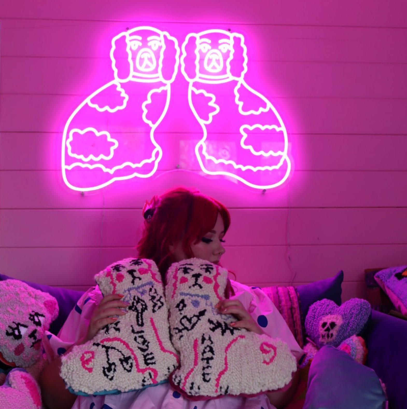 Custom_Neon_Logo_Sign.png