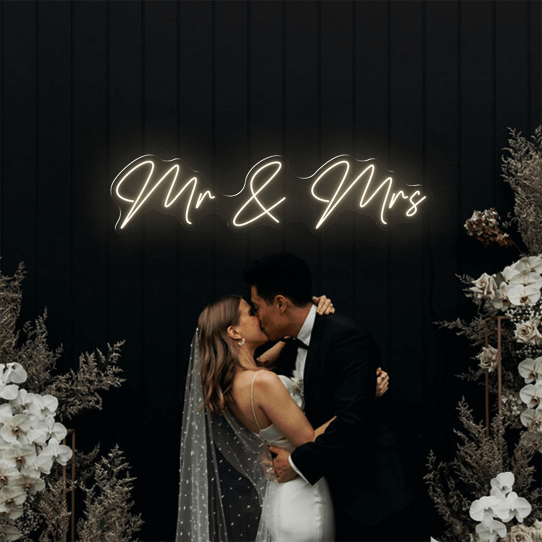 MR & MRS